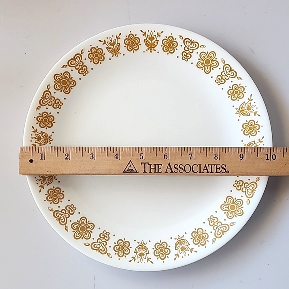 Corelle, Butterfly Designs Dinner Plate. - Picture 5 of 6